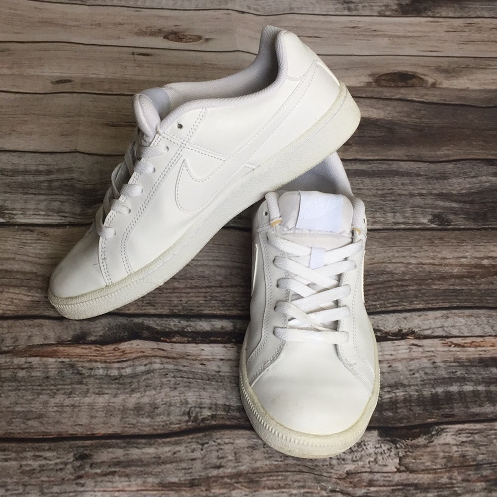 Women’s Nike Court Royal AC Sneakers Retro Look